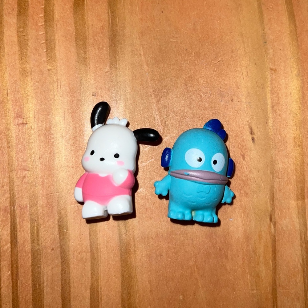 New in bags sanrio Pochacco and Hangyodon figures